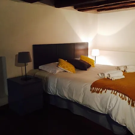 Home2rome - Trastevere Apartamento *